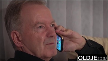 Koros dákó a 20 esztendős kívánnivaló lányával kamatyol Thumb