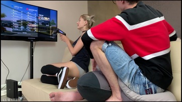 Ribancom szórakozik én meg megdugom Thumb
