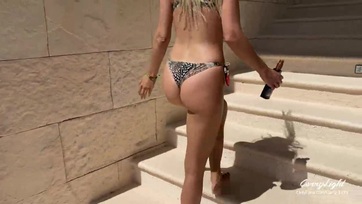 Felvitte a palit a szálloda szobába és brutálisan meglovagolta a falloszát a jópopójú szöszke sunci Thumb