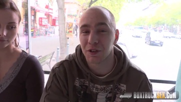 Szexis magyar leányzó a szexkamionban szexel a fickójával Thumb