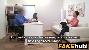 Magyar milf ribanc repesve cumizik és kupakol a fotózáson Thumb