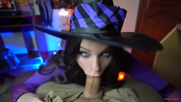 18 esztendős gyönyörű tini punci boszorkány uniformisban baszik Halloween éjszakáján Thumb