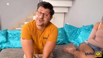 Egy kis gázsiért lecidáztatta és szétkúrta a virgonc suncit a házastársa szeme láttára Thumb