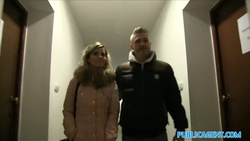 Amatőr szöszi nőci készpénzért szexel Thumb