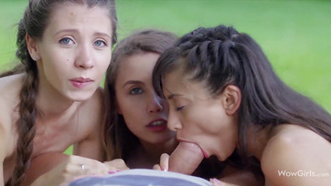 Egyidejűleg dugta meg a picsa nőjét és annak kettő nimfó barátnőjét Thumb