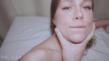 Ha a dögös nőm elkezdi szopikálni a virslim akkor tudom, hogy ma kettyintés lesz! Thumb