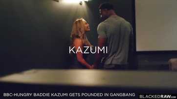 Az összes feketebőrű fószer belógathatta végül a dárdáját a nimfomániás liba valamelyik likába Thumb